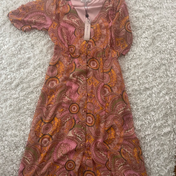 NWT BCBG patterned midi dress with buttons - Picture 2 of 10